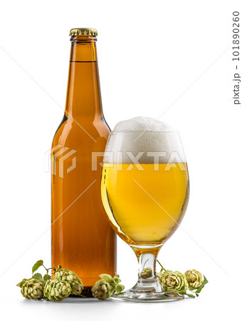 Glass of light beer 101890260