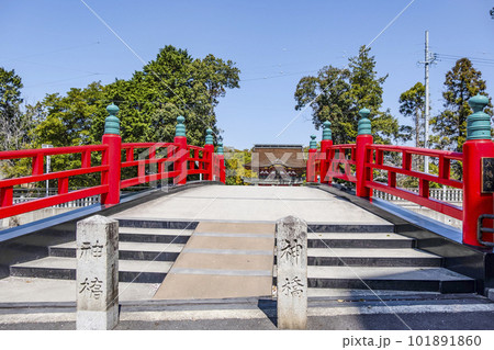 東照大権現伊賀八幡宮（愛知県岡崎市）への橋 101891860