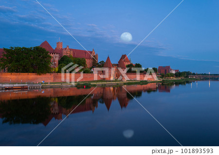beautiful evening view of castle of the Teutonic Knights Order in Malbork, Poland, 101893593
