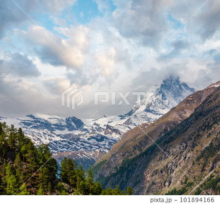 Summer Matterhorn Alps mountain, Swiss 101894166