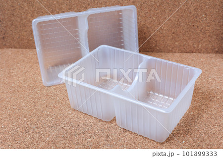 容器、プラスチック、プラスチック製品、資源ごみ、環境問題、お菓子、菓子、透明、入れ物、リサイクル、器 101899333