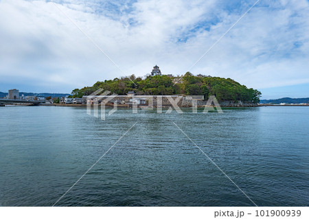 佐賀 唐津城 松浦川から天守を望む 佐賀 唐津城 松浦川から天守を望む 101900939