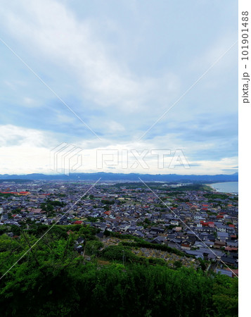 奉納山より望む出雲の街並み(島根県出雲市) 101901488