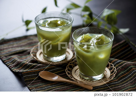 冷たい抹茶ラテ 101902872
