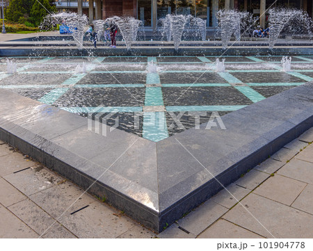 Spring Fountain Granite 101904778