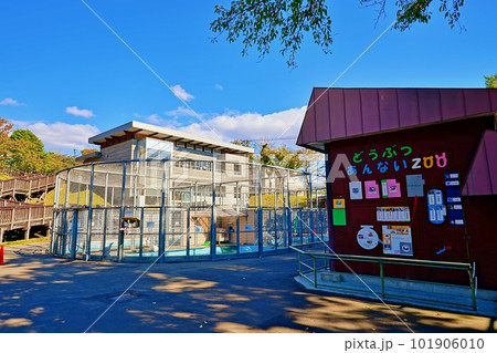 函館公園動物施設の風景 函館公園動物施設の風景 101906010