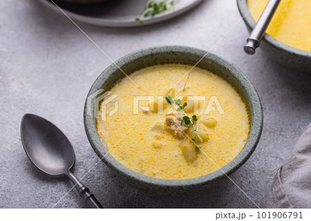 Cheese soup Cheeseburger with minced meat Cheese soup Cheeseburger with minced meat 101906791