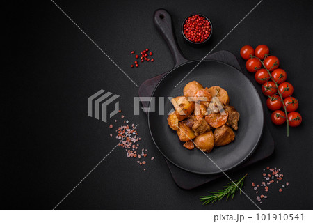 Delicious fresh cooked stew with pork meat or beef with potatoes, carrots, spices and herbs Delicious fresh cooked stew with pork meat or beef with potatoes, carrots, spices and herbs 101910541