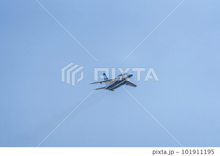 青空と松島基地のブルーインパルス 宮城県東松島市 青空と松島基地のブルーインパルス 宮城県東松島市 101911195