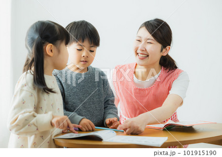 保育士　保育園　学童保育 101915190