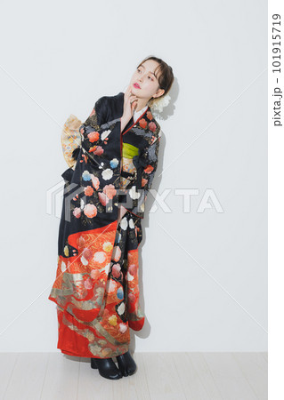 黒い振袖 101915719