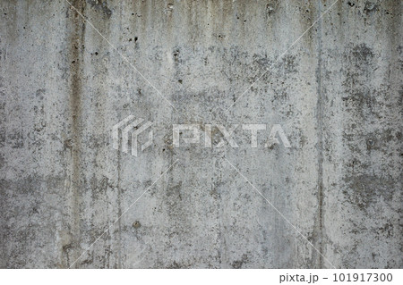年月を経た打ちっ放しのコンクリートの外壁　a-2-2 標準色 101917300