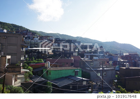 台湾 九份の山と街の風景 台湾 九份の山と街の風景 101917648