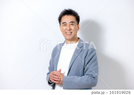 シニア男性　笑顔 101919026
