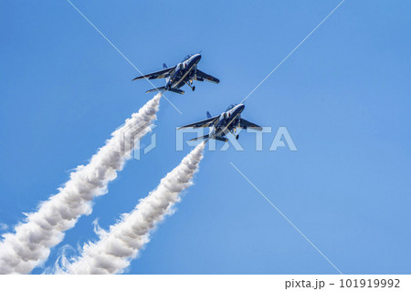青空と松島基地のブルーインパルス 宮城県東松島市 青空と松島基地のブルーインパルス 宮城県東松島市 101919992