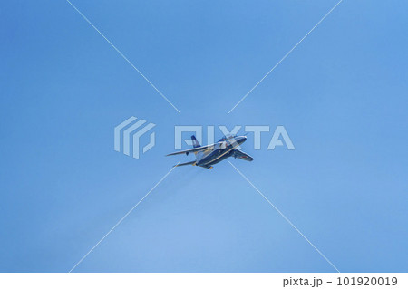 青空と松島基地のブルーインパルス 宮城県東松島市 青空と松島基地のブルーインパルス 宮城県東松島市 101920019