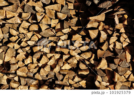 Chopped firewood. Natural background pattern Chopped firewood. Natural background pattern 101925379