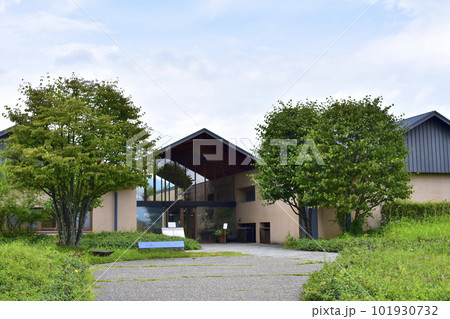 安曇野ちひろ美術館 正面入口 安曇野ちひろ美術館 正面入口 101930732