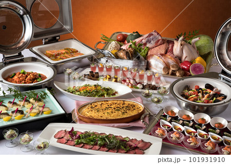 宴会料理・ビュッフェ・バイキング・パーティー・大皿・卓盛り料理 宴会料理・ビュッフェ・バイキング・パーティー・大皿・卓盛り料理 101931910
