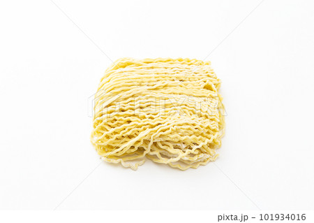 ちぢれ麺 白バック ちぢれ麺 白バック 101934016
