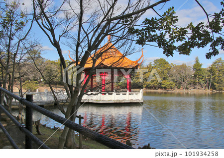 伊丹市緑ヶ丘公園 下池の賞月亭 伊丹市緑ヶ丘公園 下池の賞月亭 101934258