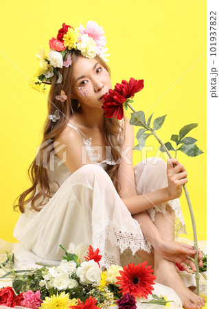 Beautiful Woman Concept 101937822
