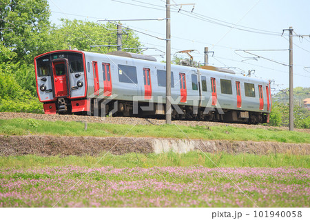蓮華畑と815系電車（JR九州） 101940058