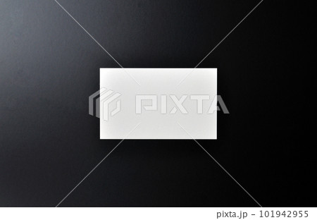 名刺サイズのカード・ペーパー|見本紙、サンプル|黒バック 名刺サイズのカード・ペーパー|見本紙、サンプル|黒バック 101942955