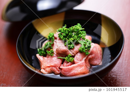 花山椒と牛肉のしゃぶしゃぶ 花山椒と牛肉のしゃぶしゃぶ 101945517