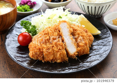 食卓の豚かつ定食 食卓の豚かつ定食 101946379