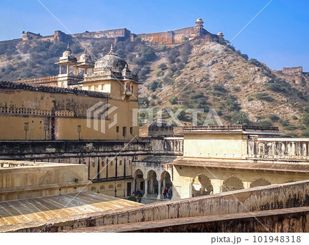 The famous Amber Fort, the fortified residence of Raja Man Singh I in the northern suburbs of Jaipur, India 101948318