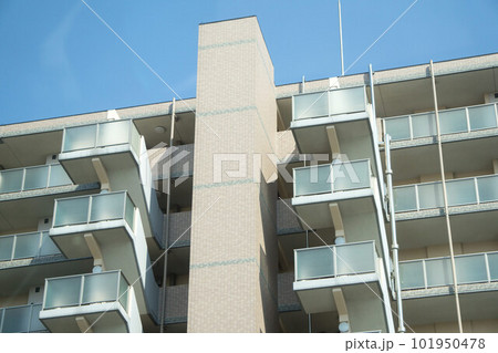 集合住宅　樹脂フェンス　ベランダ 101950478