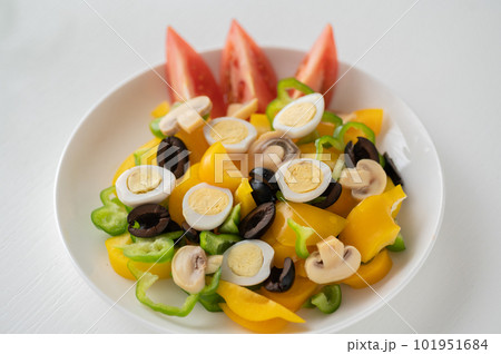 彩りがいいパプリカサラダ 101951684