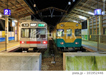 【富山地方鉄道】夜の17480形と10030形(富山地方鉄道本線:電鉄富山駅) 【富山地方鉄道】夜の17480形と10030形(富山地方鉄道本線:電鉄富山駅) 101952446