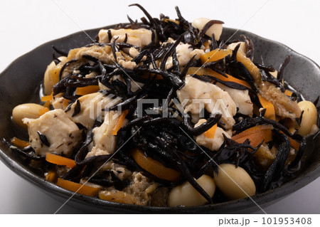 ひじきと豆腐の煮物 101953408
