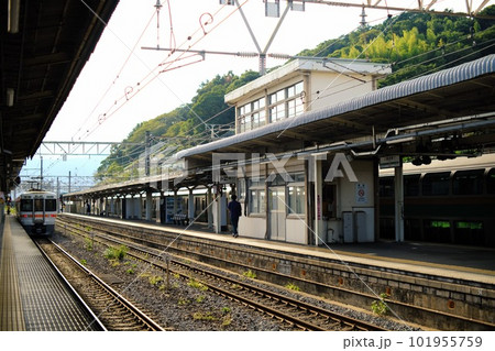 【小田原市】静かな国府津駅 【小田原市】静かな国府津駅 101955759