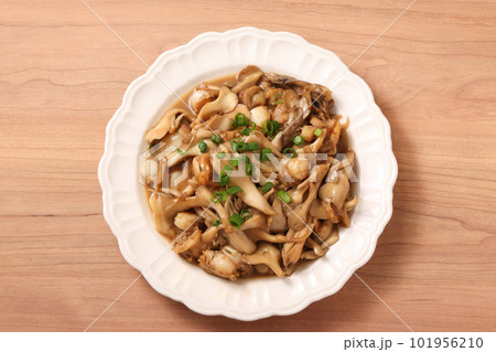 舞茸とベビーホタテのバター醤油炒め 舞茸とベビーホタテのバター醤油炒め 101956210