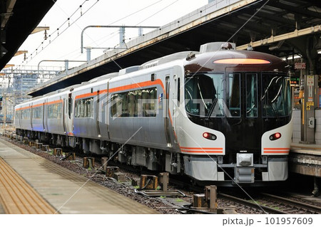 【JR東海】HC85系「ひだ」（東海道本線：名古屋駅） 101957609