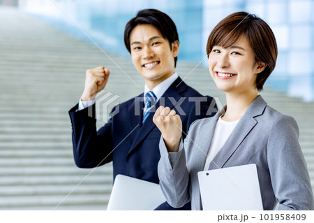 ビジネスマン 男女 ビジネスマン 男女 101958409