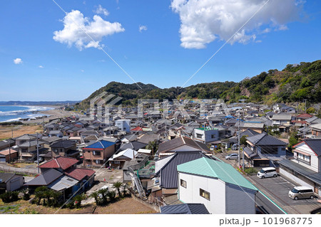 南房総 海沿いの街並み【千葉県南房総市和田町】 南房総 海沿いの街並み【千葉県南房総市和田町】 101968775