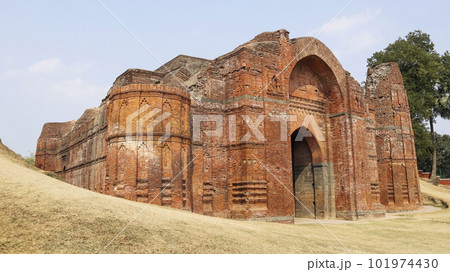 View of Dakhil or Salami Darwaza, Built in 1425 by Barbak Shah, Gour, West Bengal, India. 101974430