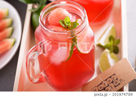Watermelon and lime lemonade Watermelon and lime lemonade 101974789