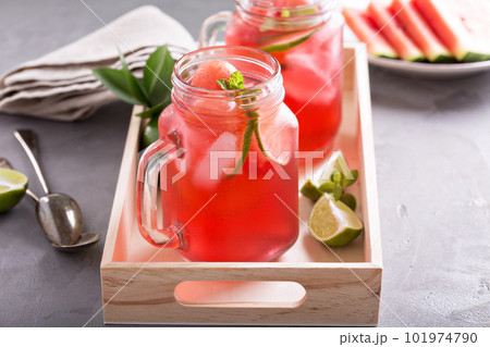 Watermelon and lime lemonade Watermelon and lime lemonade 101974790