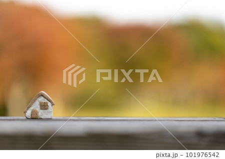 素焼き陶器の小さなかわいいおうち 素焼き陶器の小さなかわいいおうち 101976542