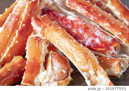 豪快で美味しいタラバガニ 101977910