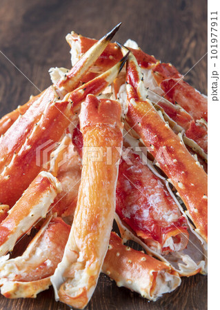 豪快で美味しいタラバガニ 101977911