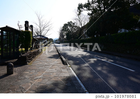 大河ドラマ篤姫のロケ地に使われた鹿児島県出水市の武家屋敷群 101978081
