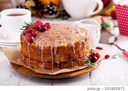 Christmas cake with ginger and cranberry Christmas cake with ginger and cranberry 101982671