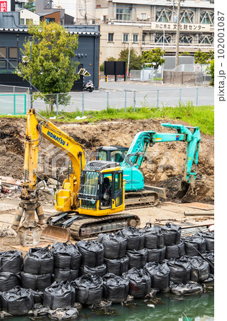 護岸工事現場 護岸工事現場 102001087