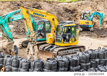 護岸工事現場 護岸工事現場 102001094